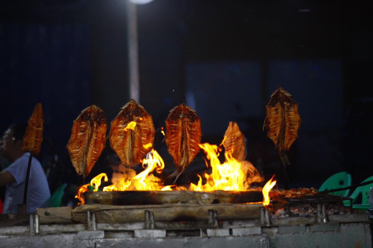 《舌尖上的巴楚烤鱼》 周浩